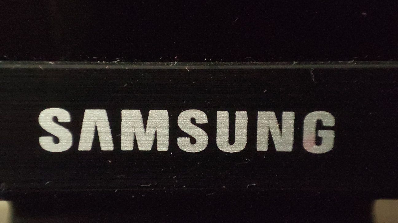 Samsung 48 дюймов, 4K UHD, изогнутый
