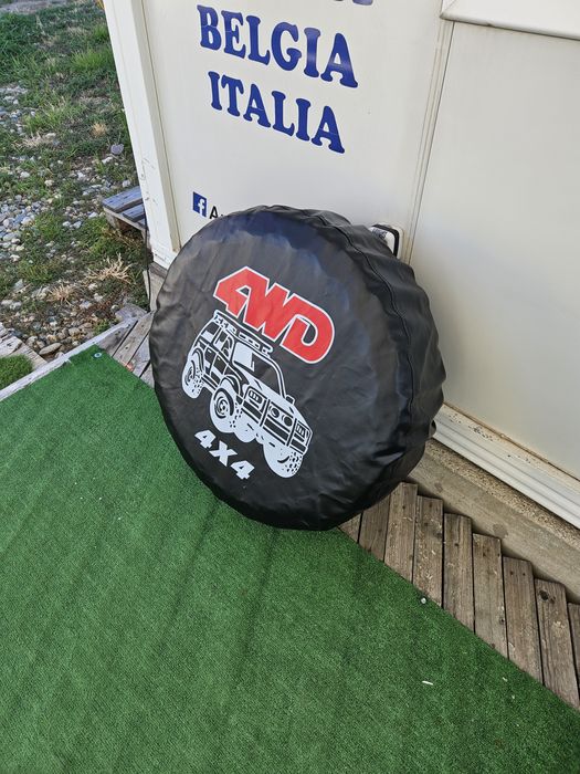 Vand huse roata rezerva  Patrol Toyota Land Cruiser 4x4