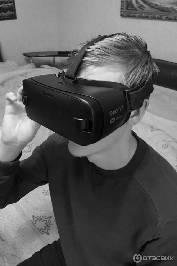 Очки Виртуальной Реальности Samsung Gear VR R323