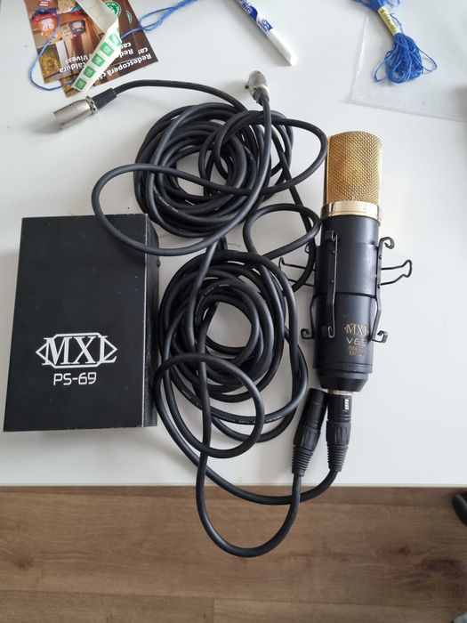 Microfon de studio MXL V69M