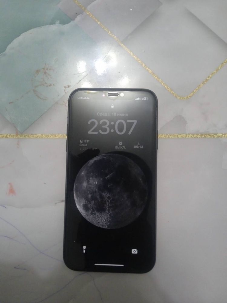 Iphone 11 sotiladi