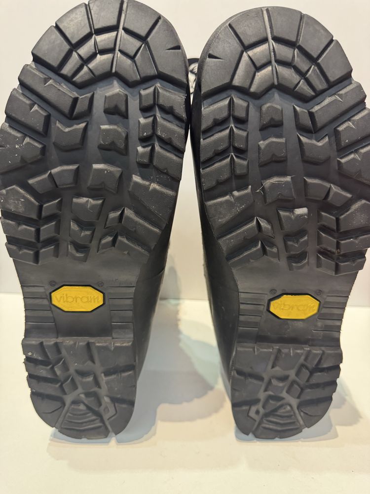 Ловни, туристически обувки AKU GORE-TEX VIBRAM .Номер 47
