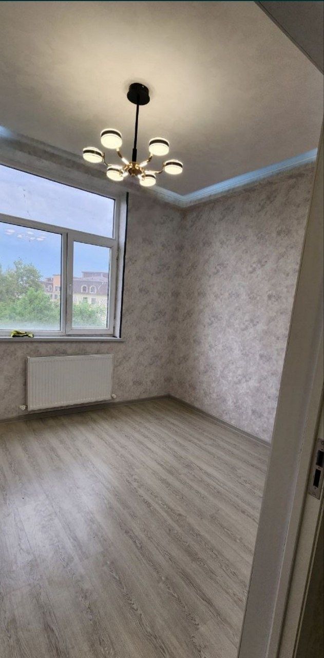 3-комнатную квартиру в новостройке ЖК Shohsaroy с евроремонтом в Юнуса