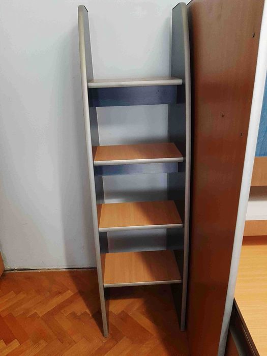 Vand dormitor copii cu pat etaj si biblioteca
