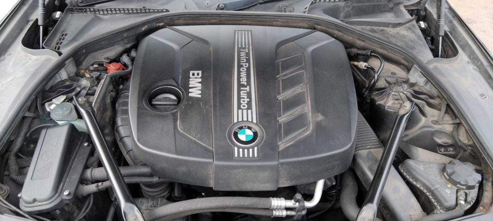 Dezmembrez BMW F10 2.0 D 105 KW an 2013 cod motor N47D20C