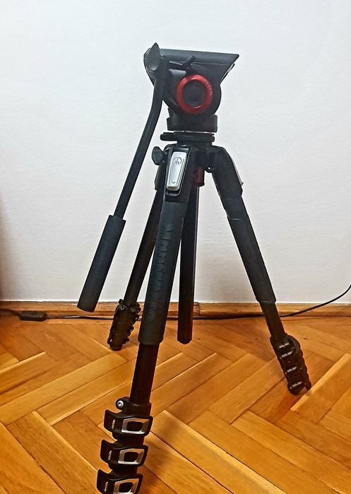 Vând trepied manfrotto cap fluid video