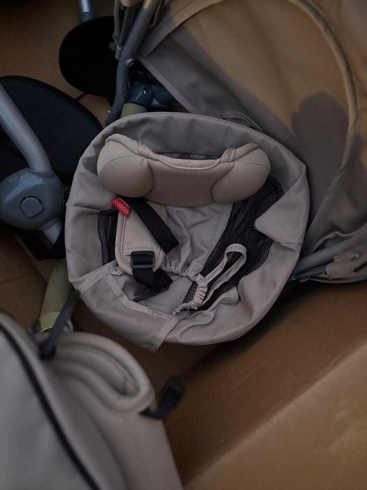 Tricicleta Coccolle Modi culoare bej-gri