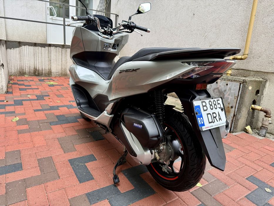Honda PCX 125 an 2024/ impecabil