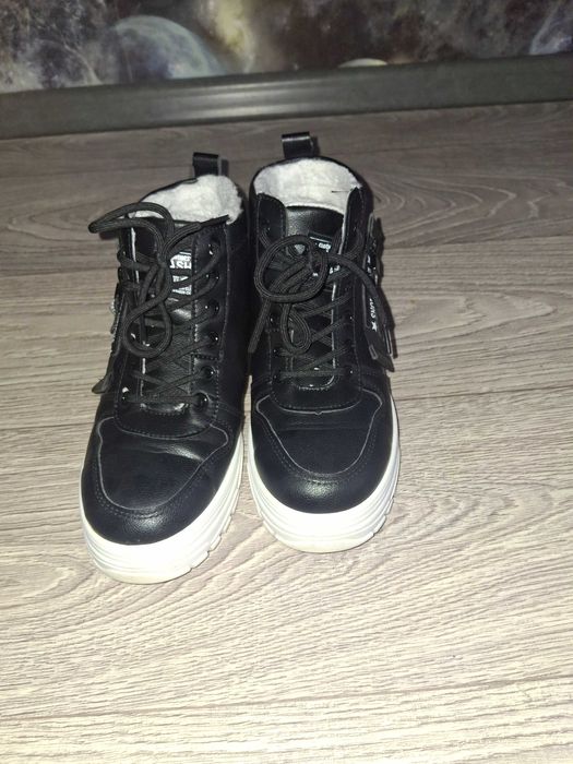 Зимняя обувь женская