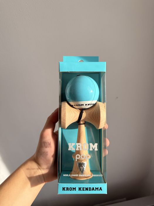 kendama Krom pop lol