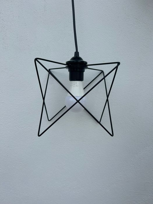 Lustra neagră/ alba