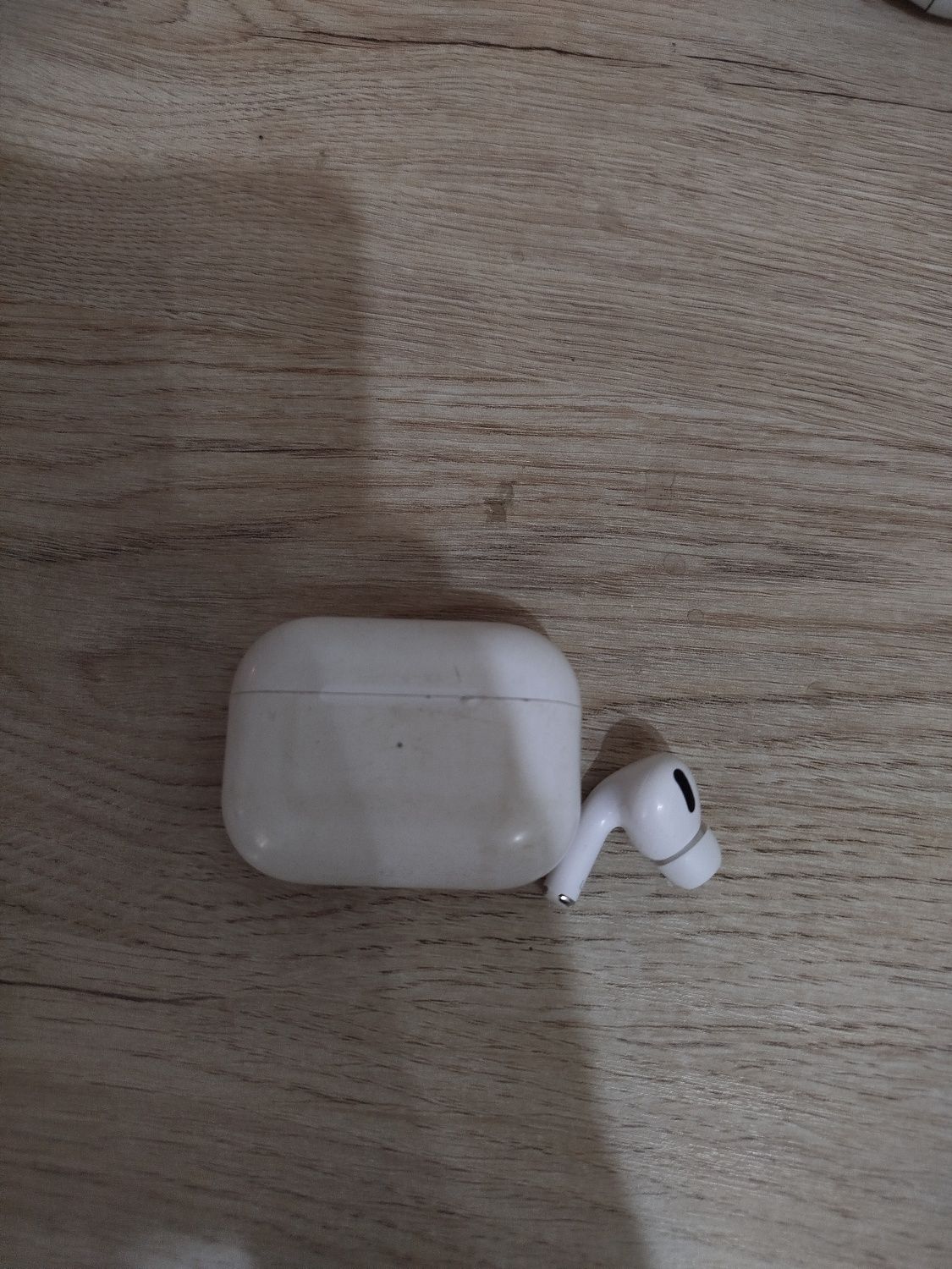 Продам Airpods HongKong