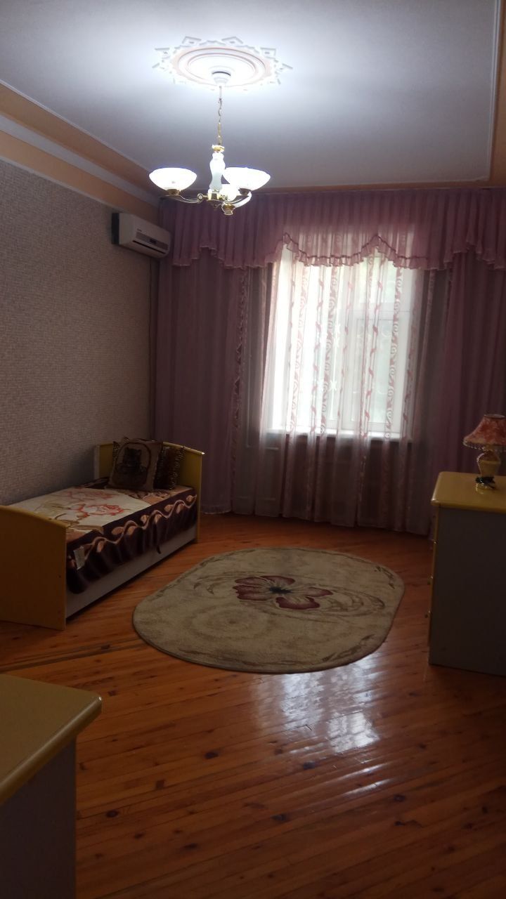 Первушка. Попугайчик 4/2/4 167м2
