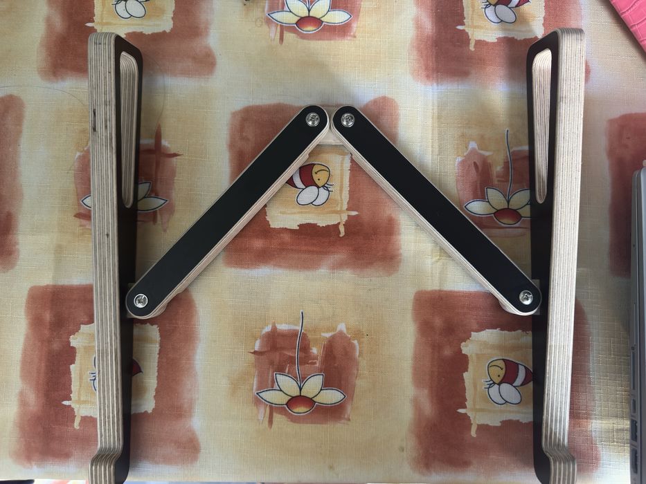 Подставка для ноутбука складная универсального размера(деревянный)