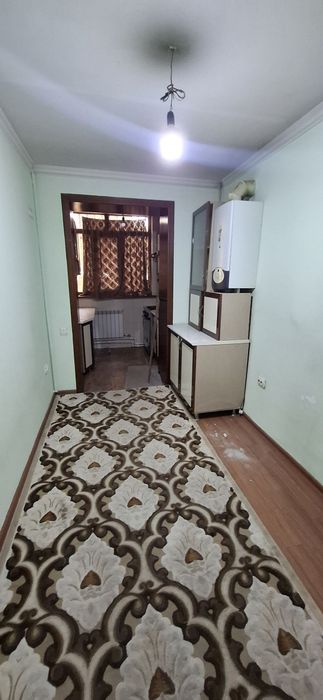 Гагарин кучасида 4 хоналик уй сотилади