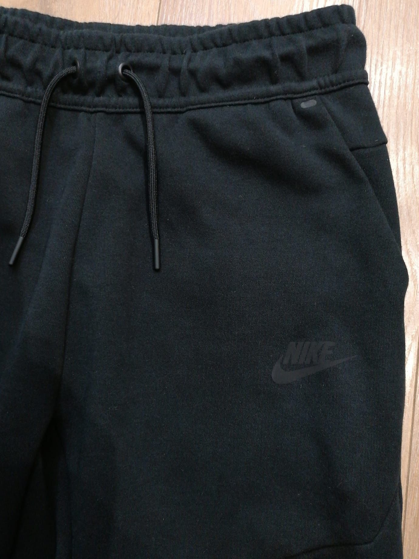Nike fleece долнище за момента оригинален