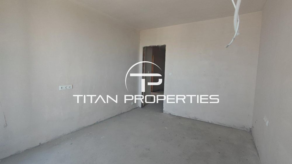 Продава се Тристаен апартамент в Варна, Левски - 87 кв.м за 2546 €/кв.м - Снимка #2