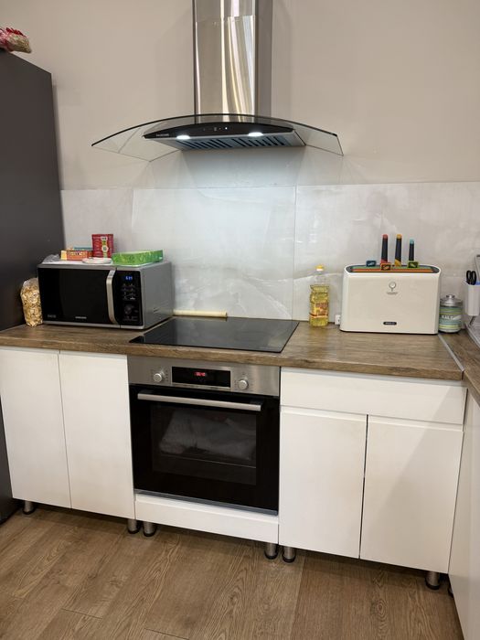 Продам кухню встроенную