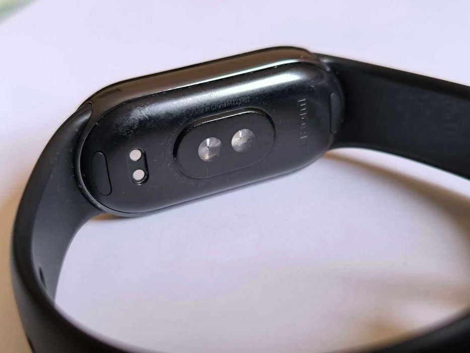 Продавам Xiaomi Smart Band 8 – използвана, пълен комплект