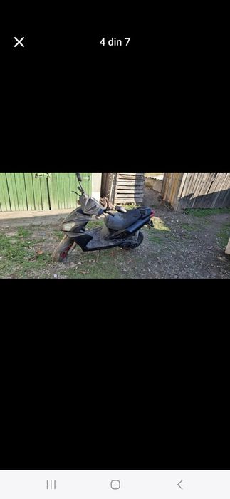 Vand scuter cu motor de malaguti f15  cu acte