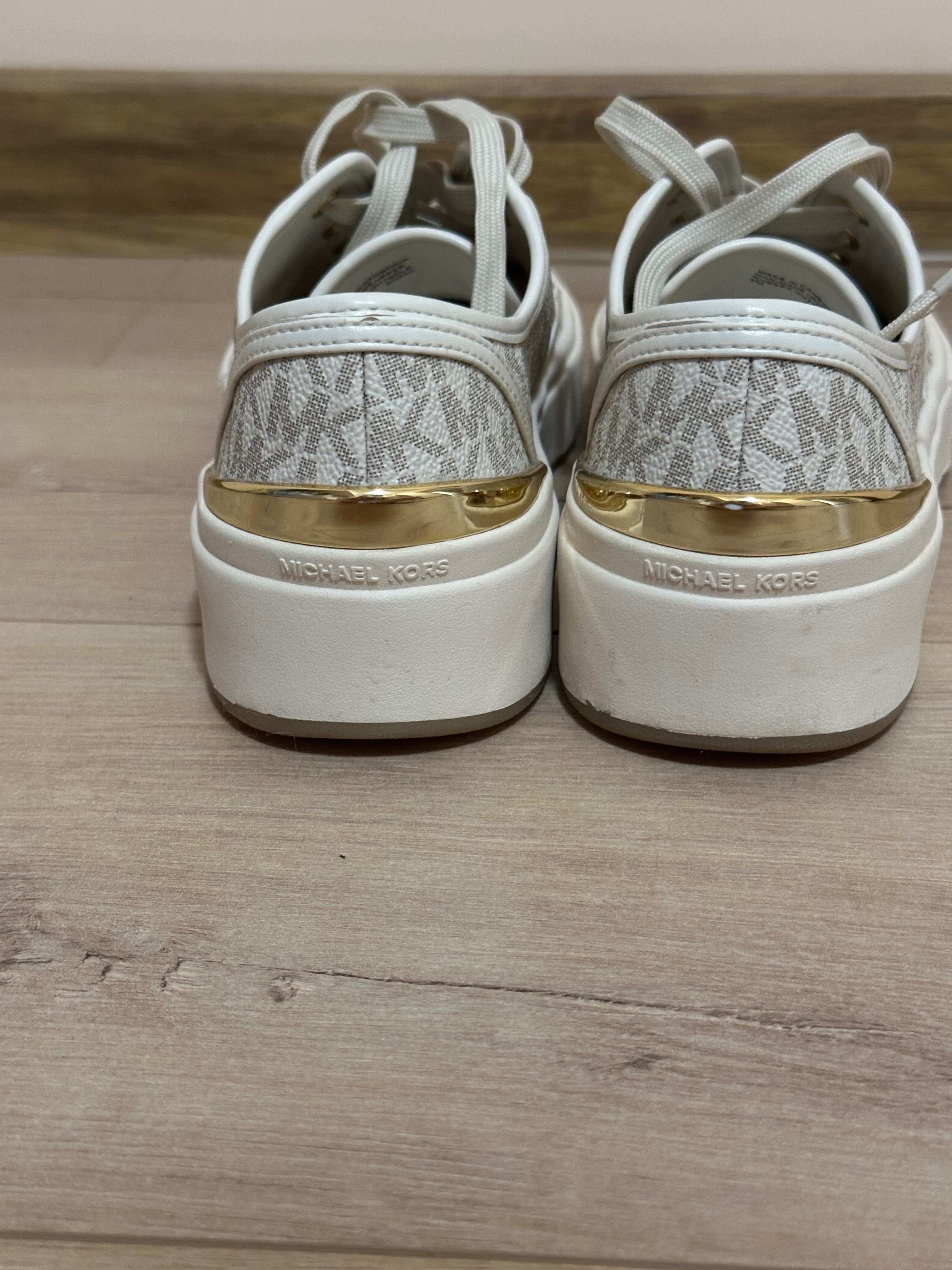 Кецове Michael Kors Jude Signature Logo