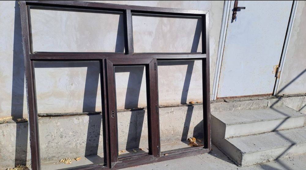 Пластик терезелер бар  б/у 35000 нан