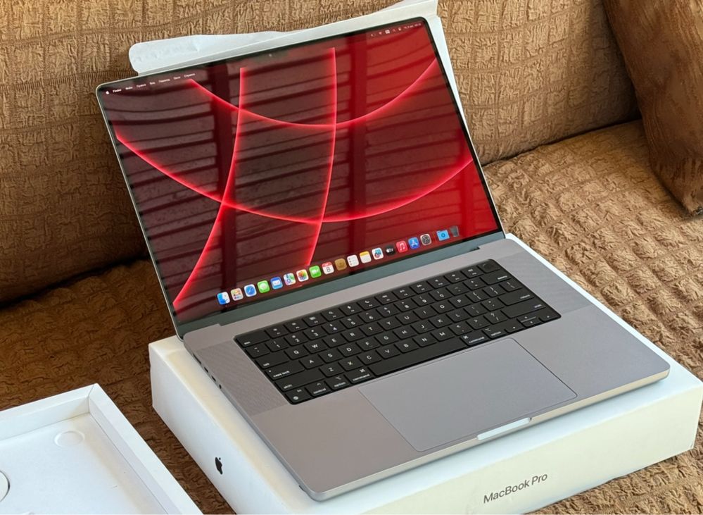 1TB 1000GB SSD/16GB ОЗУ/Apple MacBook Pro 16.2 Chip M1 Pro 2022