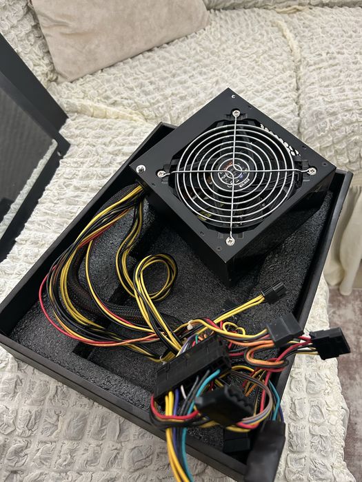 Захранване за компютър 550W