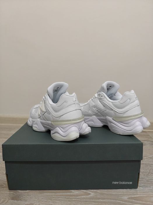 New Balance 9060 бели
