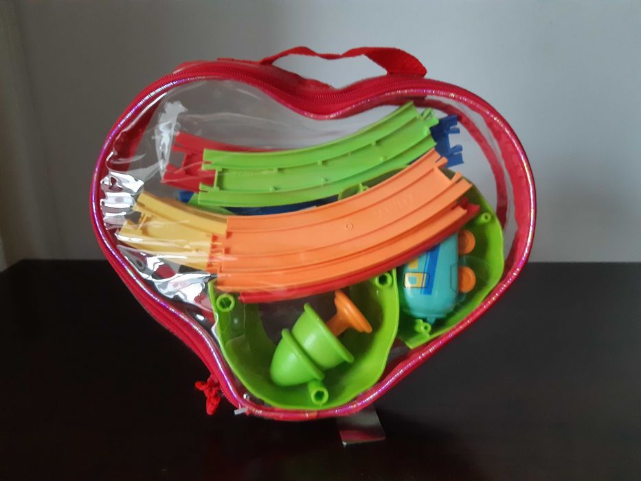 Joc “Locomotivă Tomy pe șine”