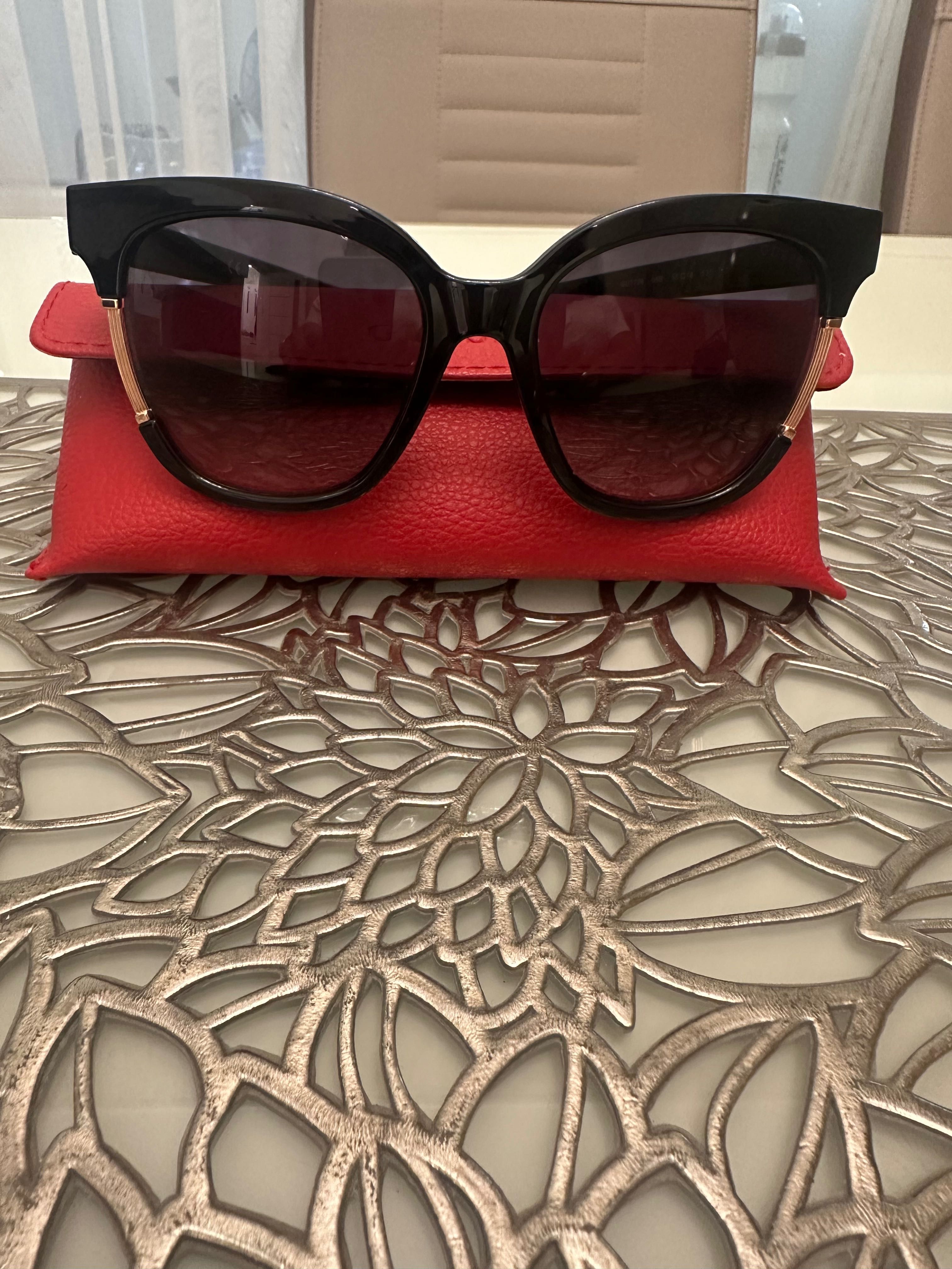 Дамски слънчеви очила Guess