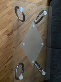 Стъклена декоративна маса