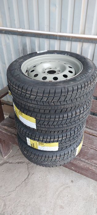 Комплект дисков с зимней резиной