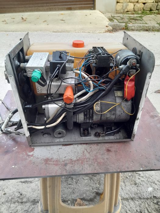 Хидравлична помпа 12V