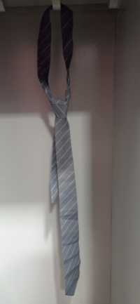 галстук очень красиво и модно смотрится