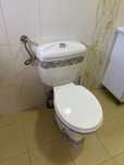 Vand URGENT WC baie folosit. Negociabil