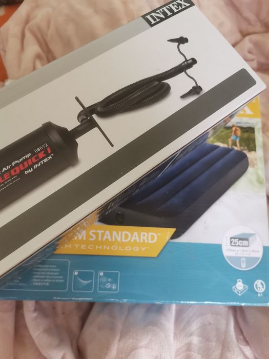 Saltea gonflabila cu pompa