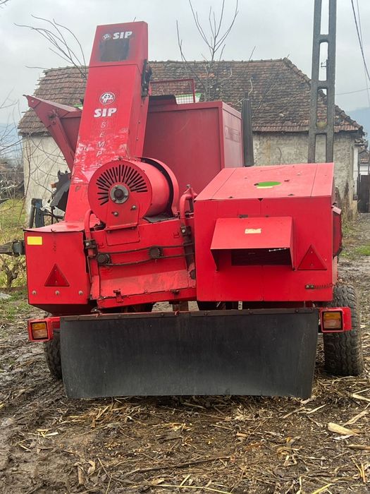 Vând culegatoare de porumb SIP TORNADO 40 EOL-8V