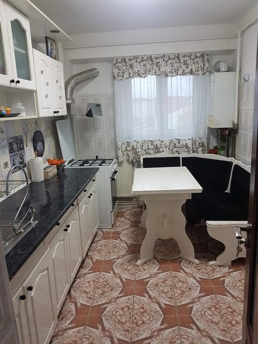 Inchiriez apartament, Bacau