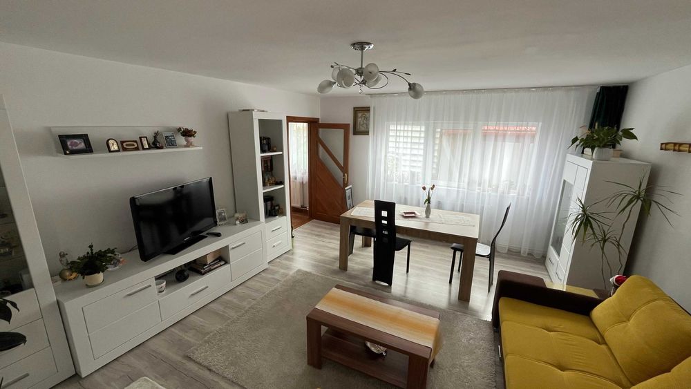Casa de vanzare Zona Titulescu P+M (cu puncte de interes in apropiere)