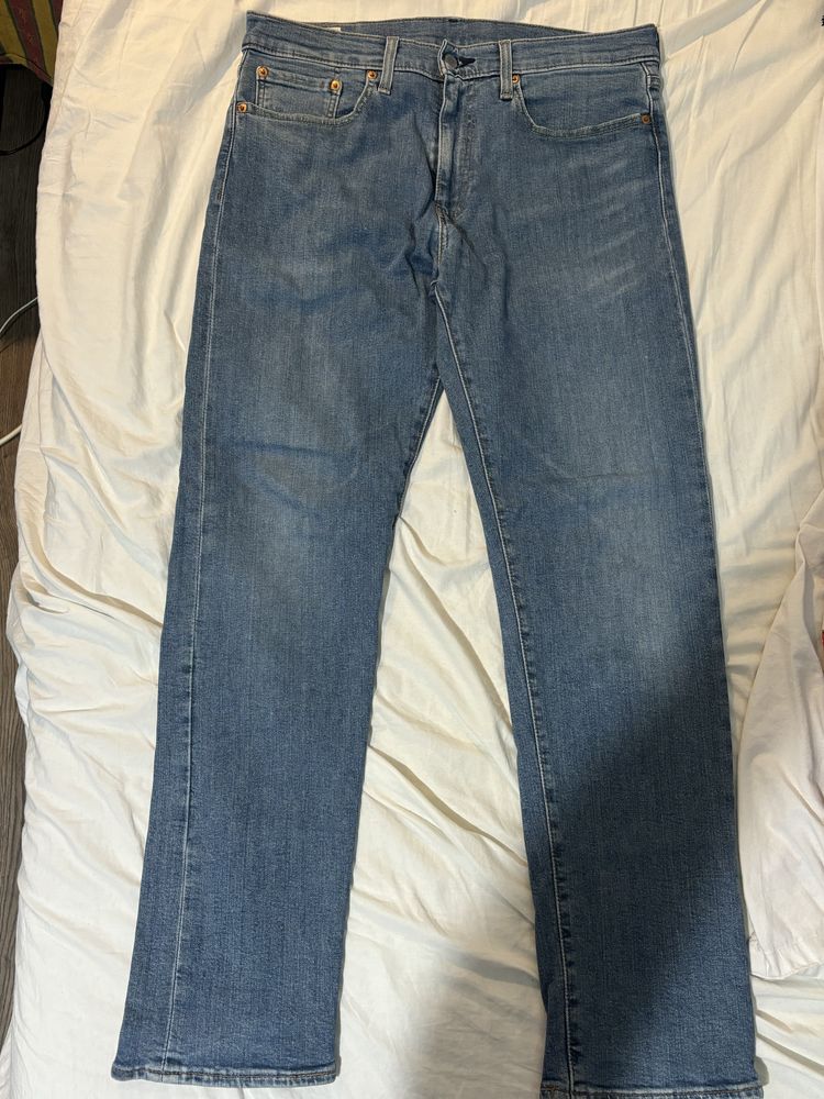 Pantaloni Levi’s 502