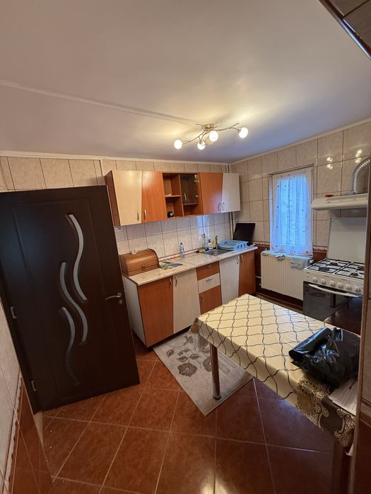 Casa in sinaia utilata/mobilata formata din 3 apartamente zona Furnica