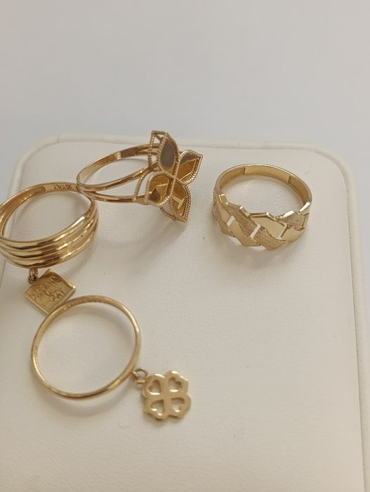 золотая кольцо, Италия бренд TIFFANY . Проба 585 гр, вес 2,10. Р 18.