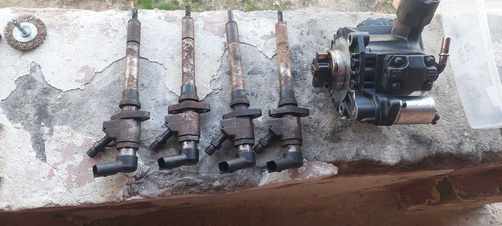 injectoare ford mondeo 2.0 140cv