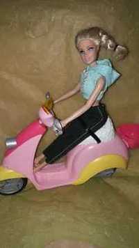motocicleta Barbie + papusa Barbie/ scuter Barbie + papusa Barbie