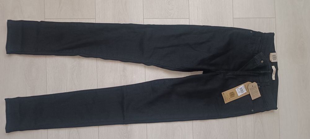 Blugi Levi Strauss dama