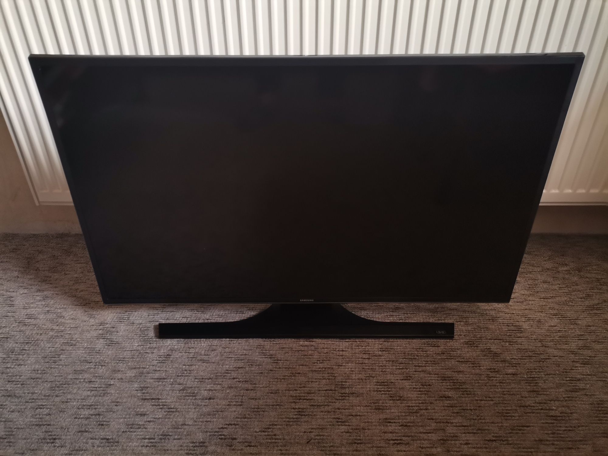 Smart LED TV Samsung 4K Ultra HD - 40" инча