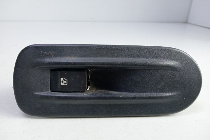 Buton geam dreapta fata 8200206603 Opel Movano A (facelift) seria