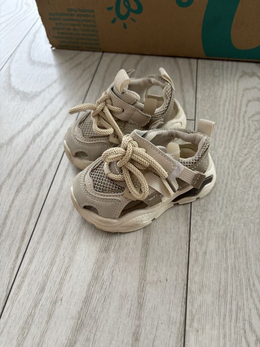 Incaltaminte marimea 22 baiat