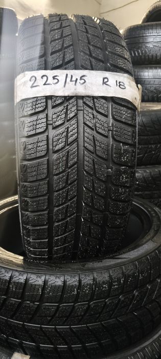 225/45/18 зимни чисто нови топ състояние